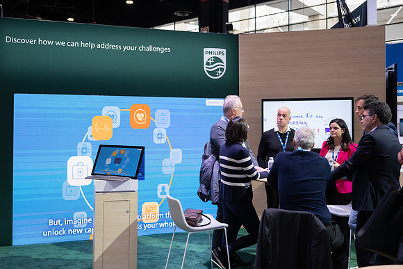 230418_PhilipsMcCormickMaeDistrictChicago_A0126