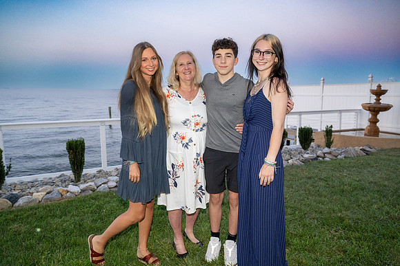 230916_MelodyFrankCelebrationsAtTheBayWED_A1359