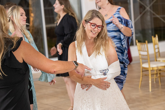 230916_MelodyFrankCelebrationsAtTheBayWED_A2616