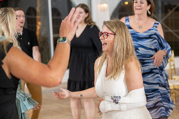 230916_MelodyFrankCelebrationsAtTheBayWED_A2619
