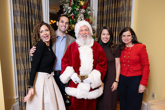 231205_CongresswomanJuliaLetlowHolidayParty_A0117