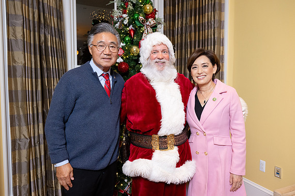 231205_CongresswomanJuliaLetlowHolidayParty_A0148