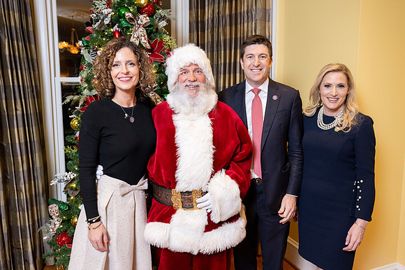 231205_CongresswomanJuliaLetlowHolidayParty_A0168