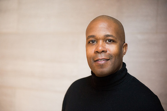 121127_DavidWhitleyHeadshot_A0207