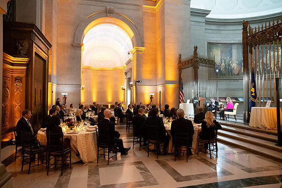 231101_NutrienNationalArchives_A0325
